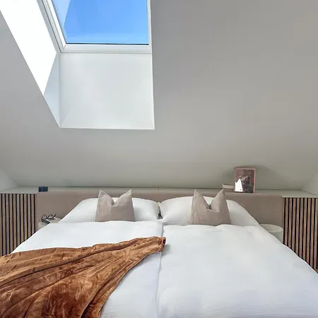 Eight Premium Seekirchen, Charmante 3-zi-dachgeschoss-wohnung Mit Balkon Seekirchen am Wallersee