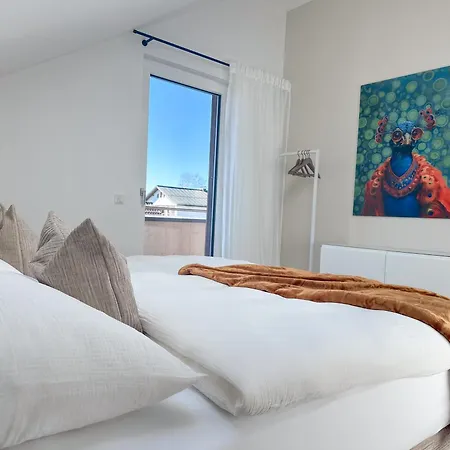Eight Premium Seekirchen, Charmante 3-zi-dachgeschoss-wohnung Mit Balkon * Seekirchen am Wallersee