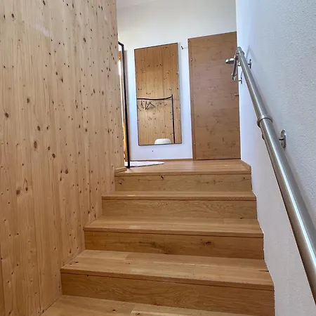 Apartment Eight Premium Seekirchen, Charmante 3-zi-dachgeschoss-wohnung Mit Balkon