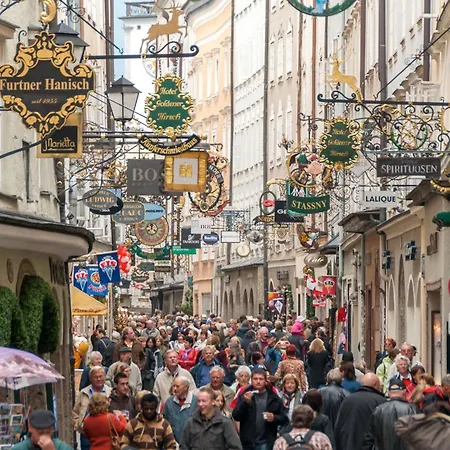 Eight Premium Seekirchen, Charmante 3-zi-dachgeschoss-wohnung Mit Balkon Seekirchen am Wallersee