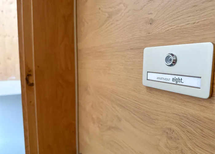 Eight Premium Seekirchen, Charmante 3-zi-dachgeschoss-wohnung Mit Balkon *