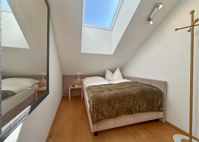 Eight Premium Seekirchen, Charmante 3-zi-dachgeschoss-wohnung Mit Balkon Apartment Seekirchen am Wallersee