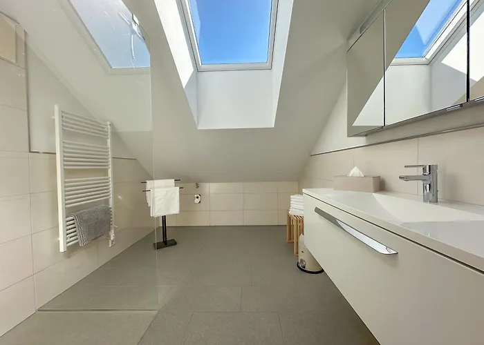 Eight Premium Seekirchen, Charmante 3-zi-dachgeschoss-wohnung Mit Balkon Seekirchen am Wallersee