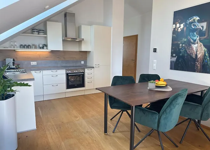 Eight Premium Seekirchen, Charmante 3-zi-dachgeschoss-wohnung Mit Balkon Apartment