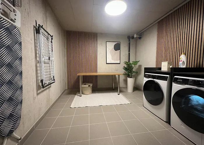 Apartment Eight Premium Seekirchen, Charmante 3-zi-dachgeschoss-wohnung Mit Balkon *