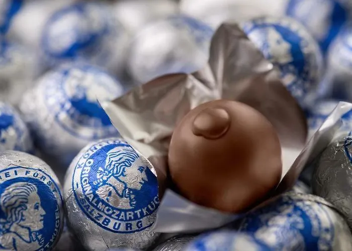 Apartment Eight Premium Seekirchen, Charmante 3-zi-dachgeschoss-wohnung Mit Balkon *